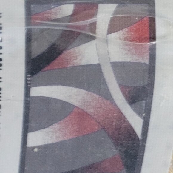 Carpet - Picture 1 of 2